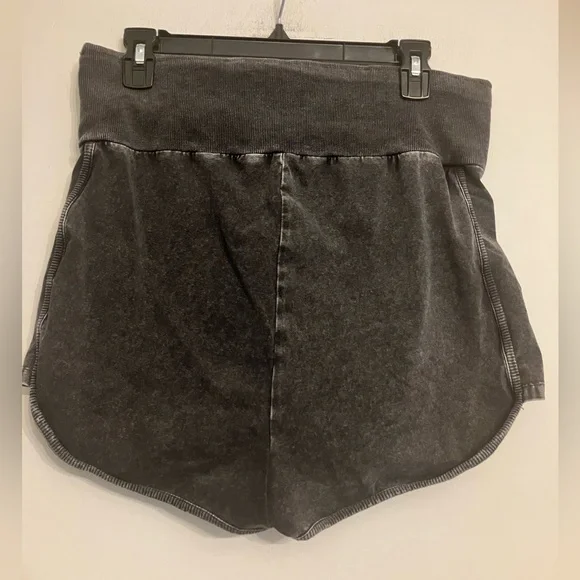 Free people movement  athletic stretch shorts rolled waist grey dip-dye Large - Picture 5 of 8